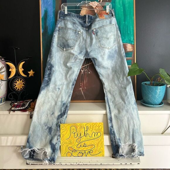 Levi's Tie-Dye Blue and White Relaxed Jeans 34" - Picture 9 of 16